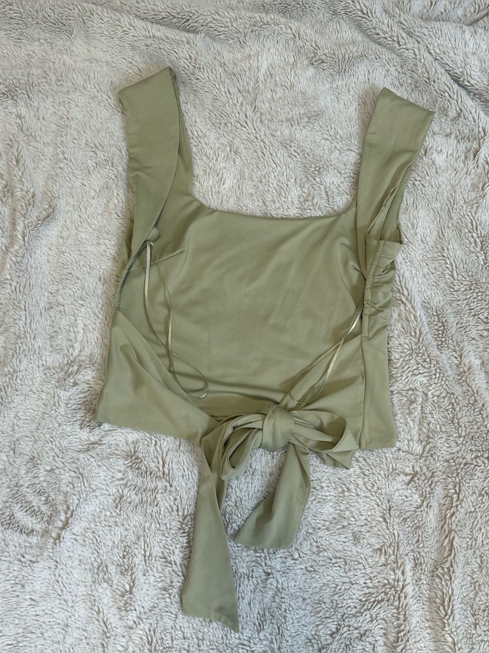 Isalis Backless Top - Picture 5 of 8